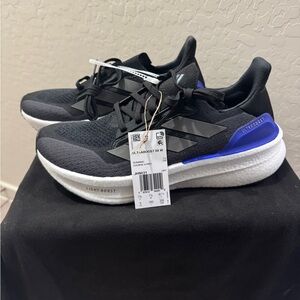 Adidas Ultraboost 5X - women’s size 9 - Black and Blue Sneakers
